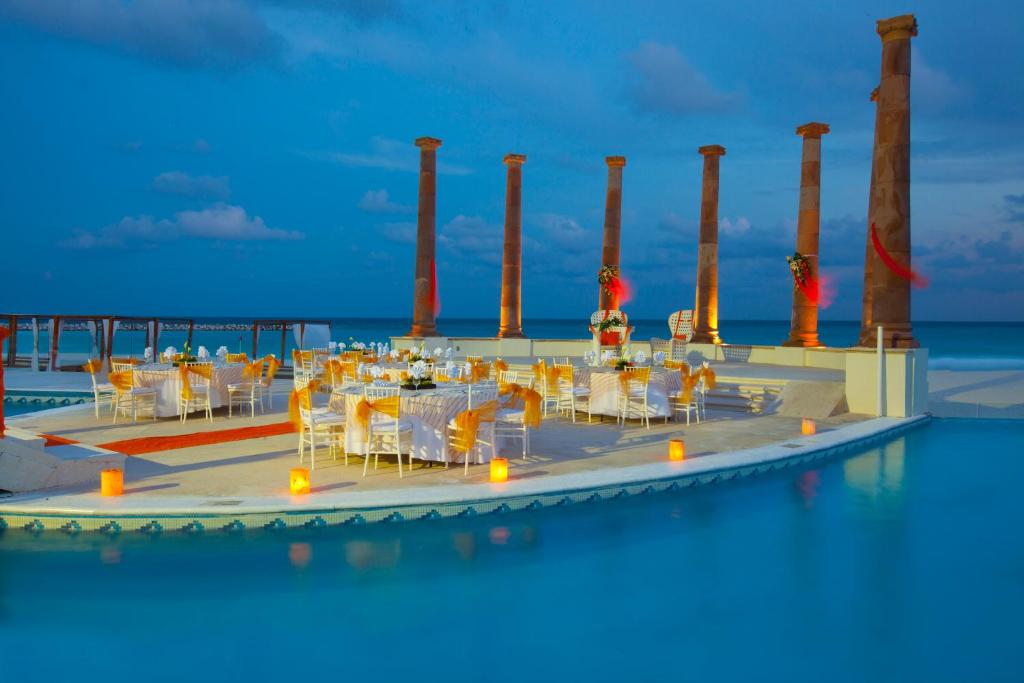 Hotel Krystal Cancún, Hoteles en la Zona Hotelera de Cancún