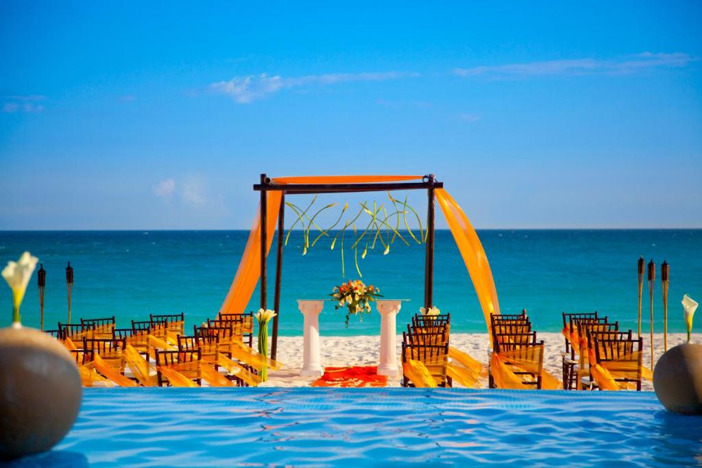 Hotel Krystal Cancún, Hoteles en la Zona Hotelera de Cancún