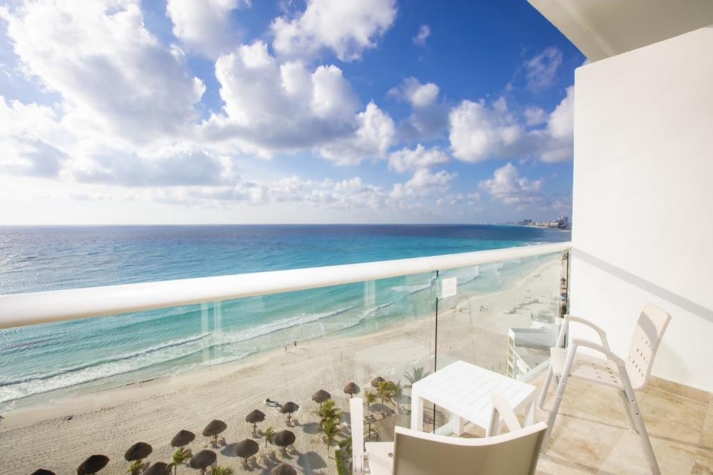 Hotel Krystal Cancún, Hoteles en la Zona Hotelera de Cancún
