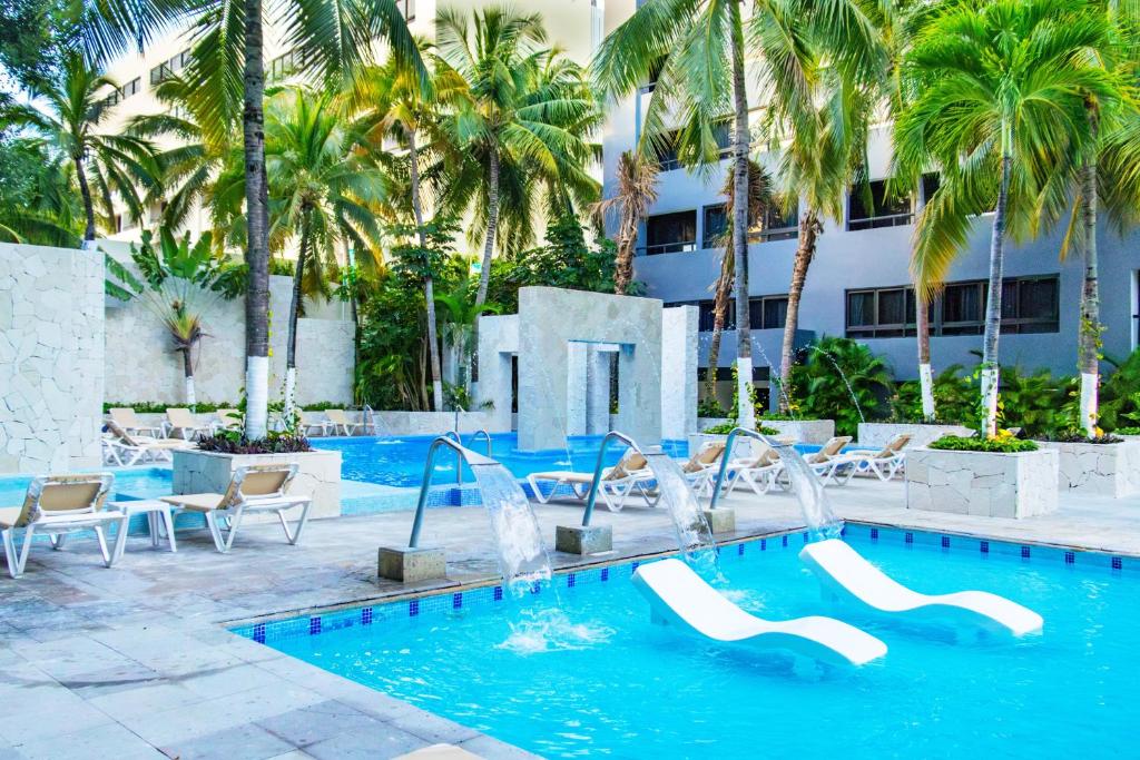 Oh! Cancun - The Urban Oasis & Beach Club