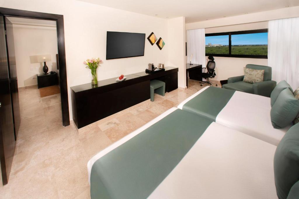 Oh! Cancun - The Urban Oasis & Beach Club