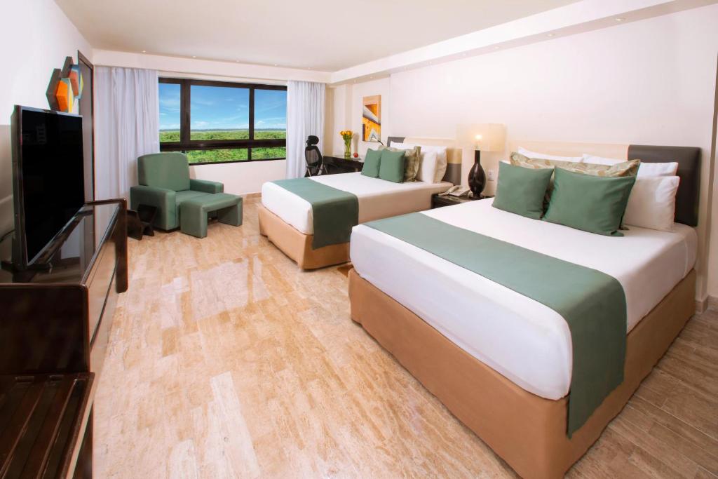 Oh! Cancun - The Urban Oasis & Beach Club