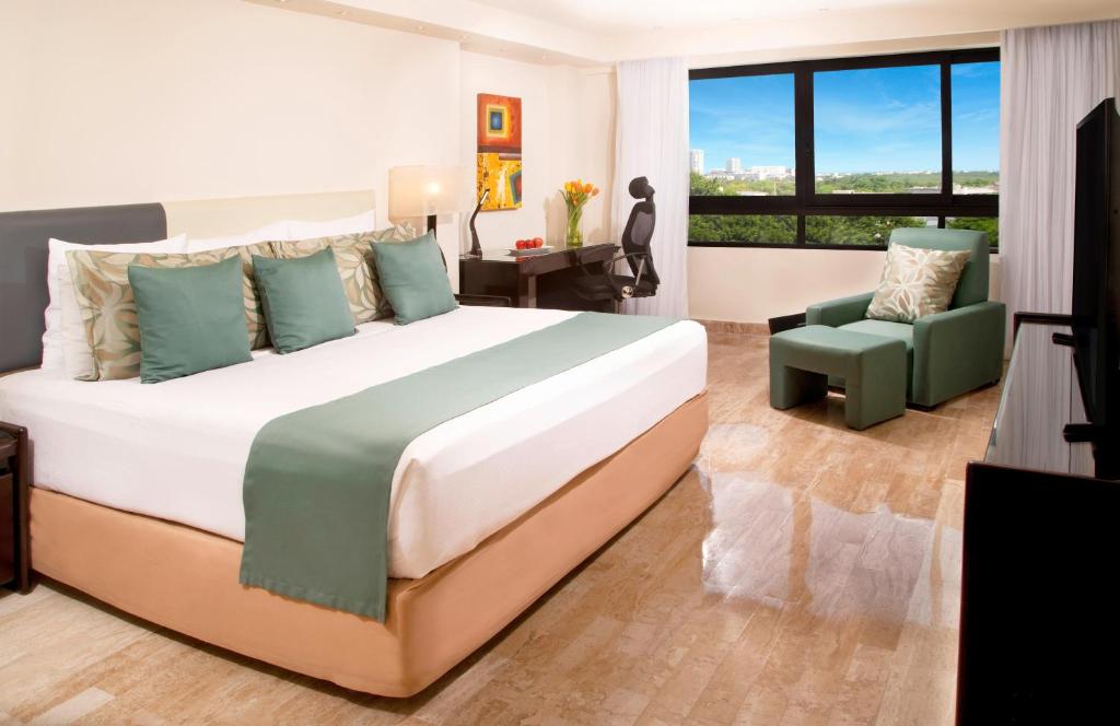 Oh! Cancun - The Urban Oasis & Beach Club