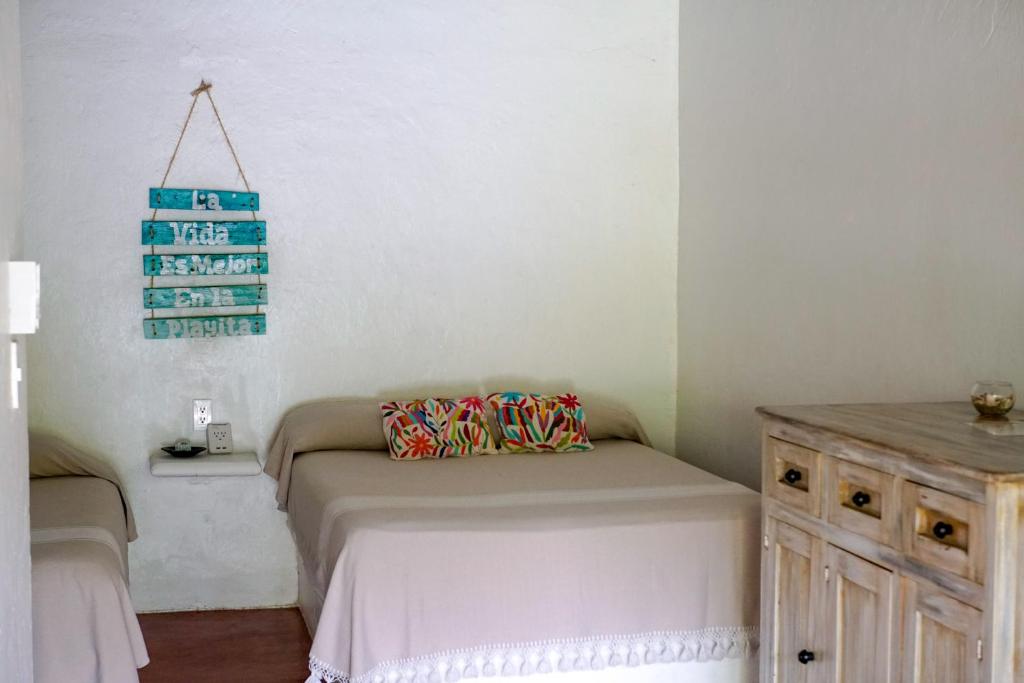 Hoteles en Puerto Escondido Oaxaca, La Playita Beach House