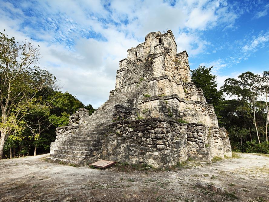 Ruinas Mayas de Muyil, El Castillo de Muyil