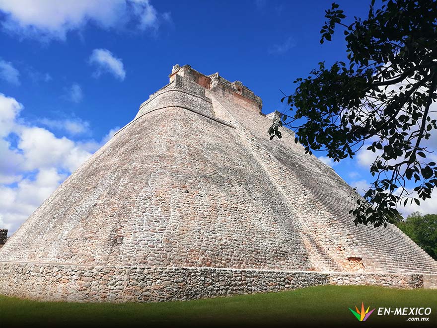 La Casa del Adivino en Uxmal, Ruinas Mayas de Uxmal